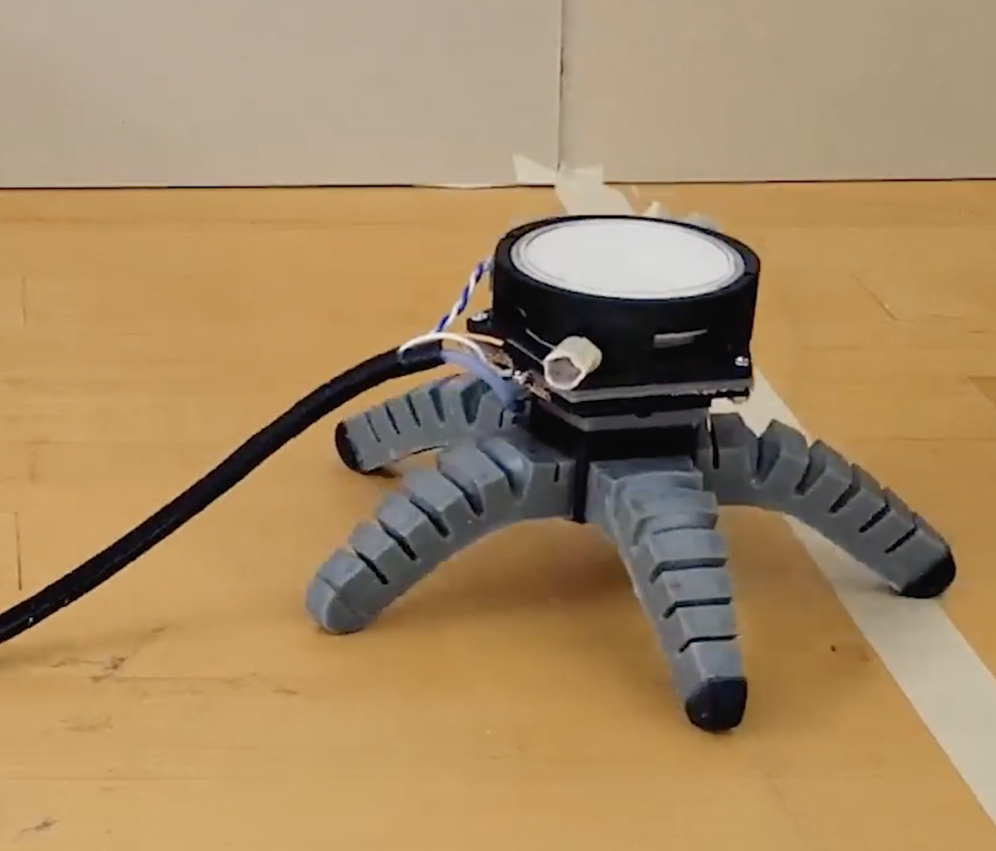 picture of the crawling robot from Cornell's website